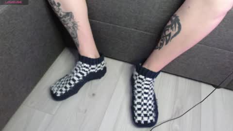 Snapshot of lazar_angels chatting on December 19, 5:40 am Laz online show from December 19, 5:40 am