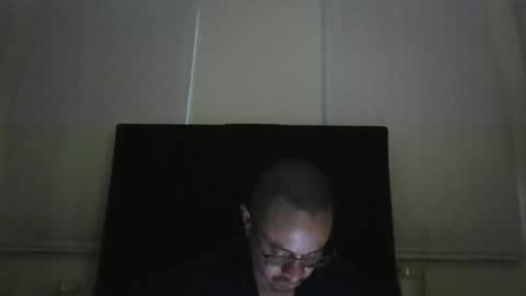 Snapshot of lazy_bad_boy chatting on June 20, 7:38 pm lazy_bad_boy online show from June 20, 7:38 pm