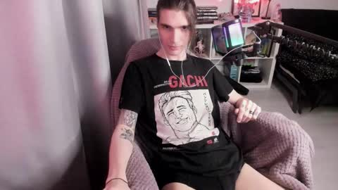 Snapshot of lazy_haze chatting on November 20, 10:53 pm Haze aka Slava online show from November 20, 10:53 pm