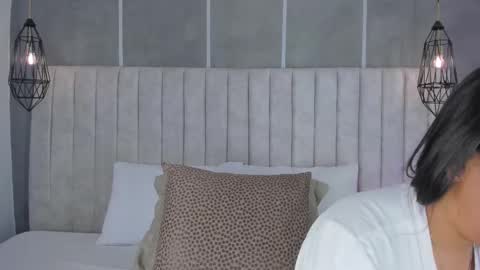    online show from January 6, 6:11 pm