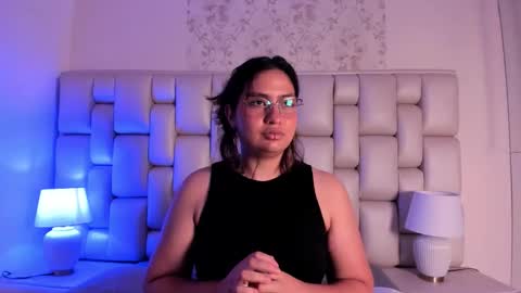 lea_hunter__ online show from November 27, 8:22 pm