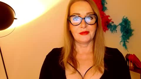 Snapshot of leadesire chatting on January 30, 3:29 pm LEA online show from January 30, 3:29 pm