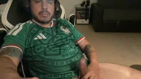 leafar_volkov online show from June 27, 1:32 am