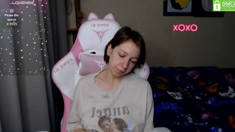 Leah  Gotty online show from December 5, 2:22 pm