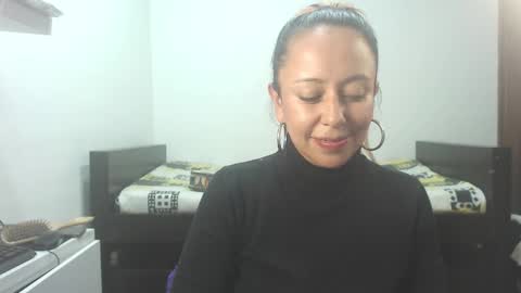 leah_susman online show from February 26, 4:00 am