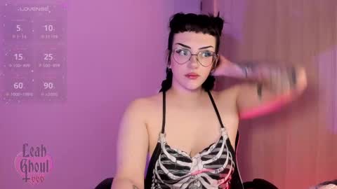 Snapshot of leahghoul666 chatting on February 25, 2:58 am Leah Independent Model OF leahghoul666 online show from February 25, 2:58 am