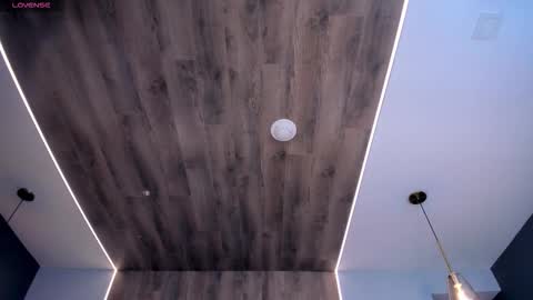 Snapshot of leahlombardi_ chatting on October 12, 3:27 am leahlombardi_ online show from October 12, 3:27 am