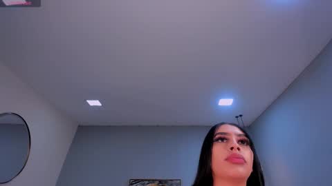 Snapshot of leahlombardi_ chatting on October 16, 2:56 am leahlombardi_ online show from October 16, 2:56 am