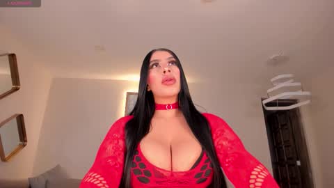 Snapshot of leahlombardi_ chatting on November 11, 3:39 am leahlombardi_ online show from November 11, 3:39 am