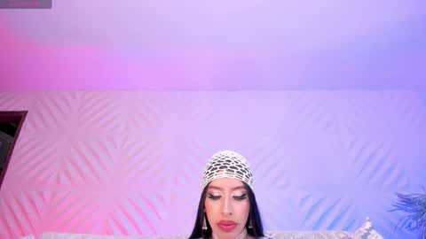 Snapshot of leahlombardi_ chatting on May 22, 3:46 am leahlombardi_ online show from May 22, 3:46 am