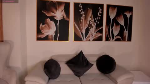 leahnovac online show from September 25, 11:03 am