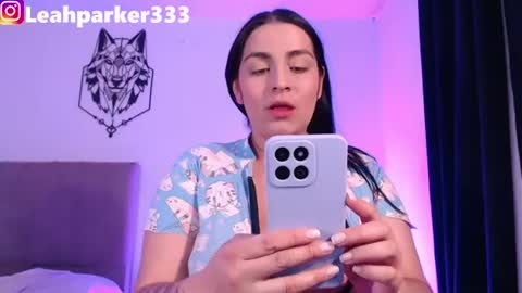 leahparker33 online show from July 15, 3:12 am