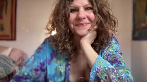 Leah Sparkles online show from December 12, 2:11 pm