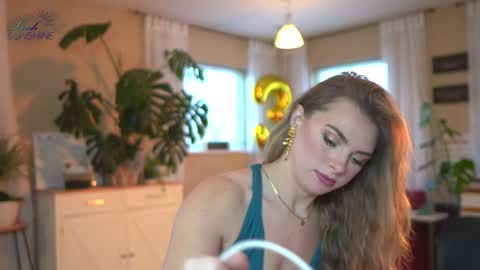 Snapshot of leahsunshine chatting on February 5, 12:10 am OnlyFans leahsunshine1 online show from February 5, 12:10 am