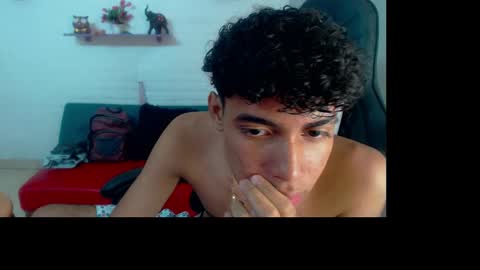 leam_1 online show from November 15, 9:43 pm