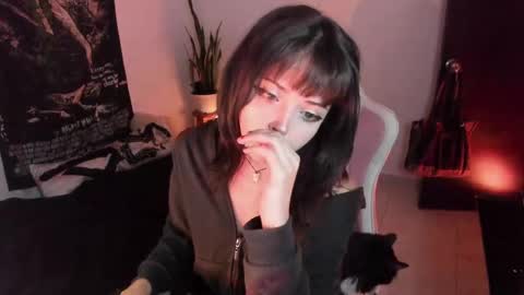 Snapshot of leamelie chatting on September 11, 7:41 am Amelia Black OF AMELIABLACK666 I lost all my thumbs up help me to get 80 online show from September 11, 7:41 am