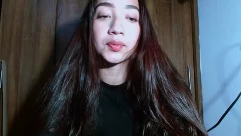 leanaalhub online show from February 9, 4:36 am