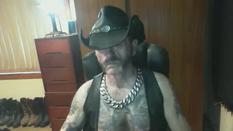leathergreaser online show from February 18, 8:38 pm