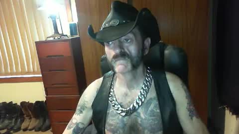leathergreaser online show from March 12, 8:37 pm