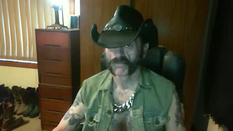 leathergreaser online show from April 2, 9:01 pm