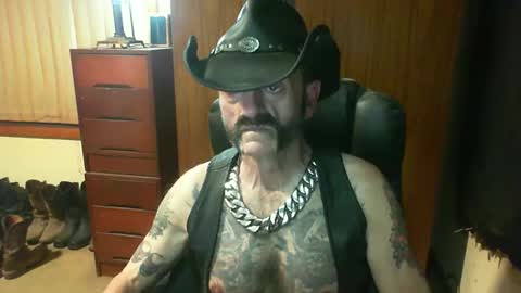 leathergreaser online show from April 10, 8:19 am