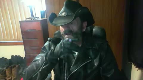 leathergreaser online show from June 6, 6:51 am