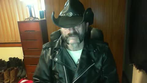 leathergreaser online show from June 9, 6:41 pm