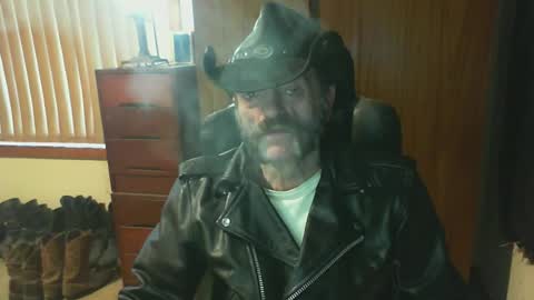 leathergreaser online show from June 14, 10:56 pm