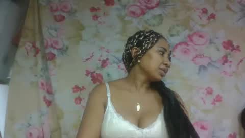 leatiana online show from April 5, 7:44 pm