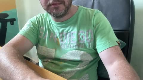 Snapshot of lee_8891 chatting on July 28, 11:39 am lee_8891 online show from July 28, 11:39 am