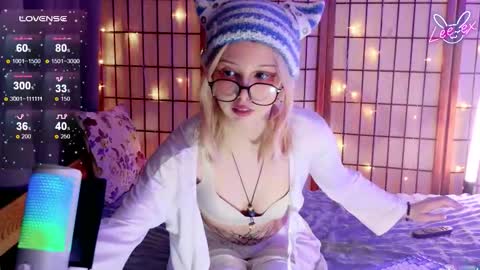 Snapshot of lee_ex chatting on November 23, 1:05 am Lee ex online show from November 23, 1:05 am