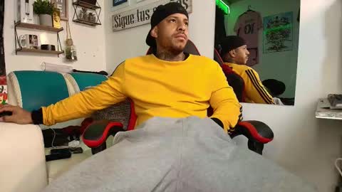 Snapshot of leenar_key chatting on December 3, 10:57 am leenar_key online show from December 3, 10:57 am