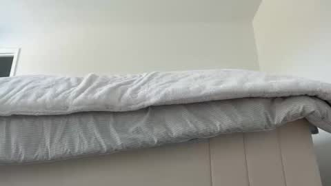 leexxx_69 online show from May 2, 8:03 pm