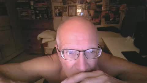 Snapshot of leezamm1132 chatting on May 26, 2:07 am leezamm1132 online show from May 26, 2:07 am