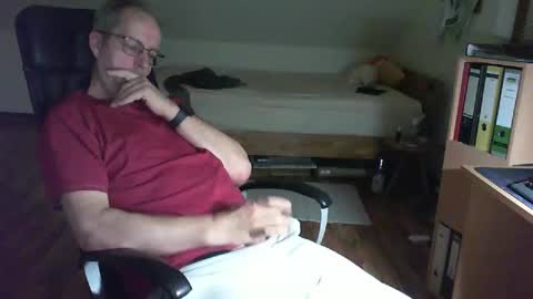 Snapshot of lefti27 chatting on March 6, 10:47 pm Dave online show from March 6, 10:47 pm