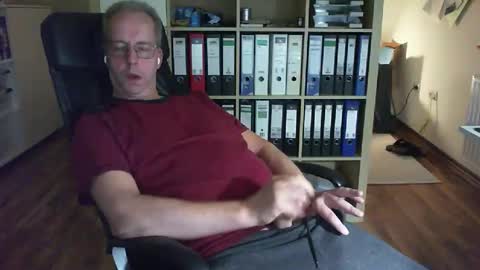 Snapshot of lefti27 chatting on September 9, 9:36 pm Dave online show from September 9, 9:36 pm