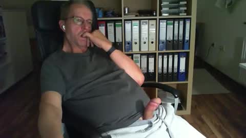 Snapshot of lefti27 chatting on September 23, 9:51 pm Dave online show from September 23, 9:51 pm