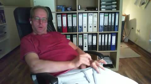 Snapshot of lefti27 chatting on September 27, 11:21 pm Dave online show from September 27, 11:21 pm