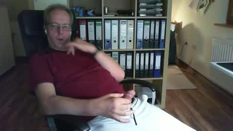 Snapshot of lefti27 chatting on October 5, 8:29 pm Dave online show from October 5, 8:29 pm