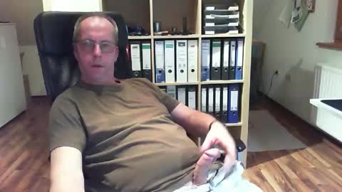 Dave online show from December 19, 12:28 am