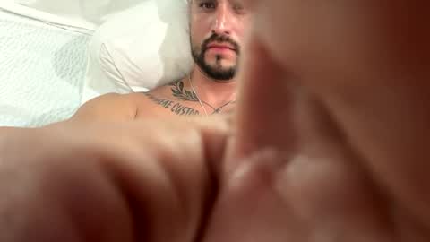 Snapshot of legacy696 chatting on January 1, 3:34 am legacy696 online show from January 1, 3:34 am