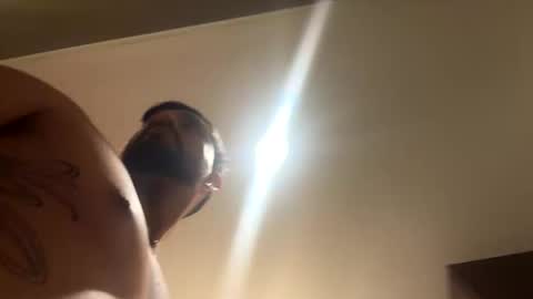 Snapshot of legacy696 chatting on November 30, 10:36 pm legacy696 online show from November 30, 10:36 pm