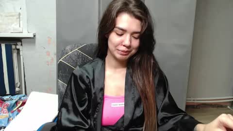 Snapshot of legenda_liya chatting on November 5, 9:26 pm Liya online show from November 5, 9:26 pm