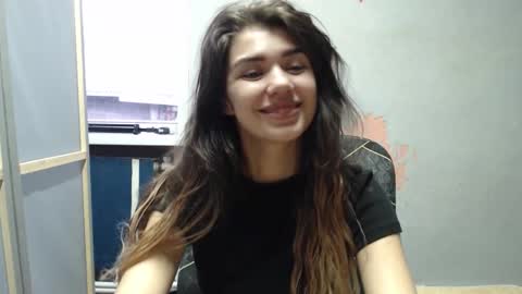 Snapshot of legenda_liya chatting on November 17, 4:51 am Liya online show from November 17, 4:51 am