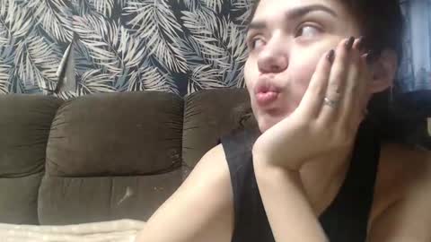 Snapshot of legenda_liya chatting on November 19, 5:07 am Liya online show from November 19, 5:07 am