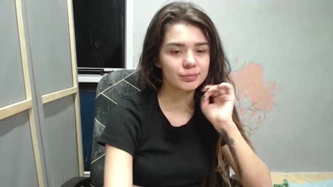 Snapshot of legenda_liya chatting on November 21, 6:17 pm Liya online show from November 21, 6:17 pm