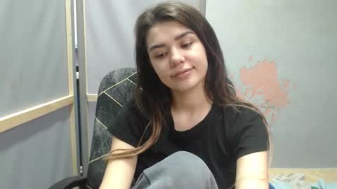 Snapshot of legenda_liya chatting on November 22, 10:47 am Liya online show from November 22, 10:47 am