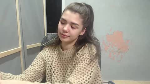 Snapshot of legenda_liya chatting on November 25, 8:31 pm Liya online show from November 25, 8:31 pm