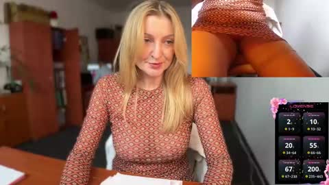 Snapshot of legsl0ng chatting on February 27, 10:59 am LegsLONG online show from February 27, 10:59 am