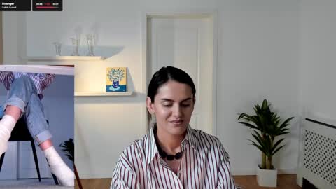 Elle  online show from January 16, 9:59 am